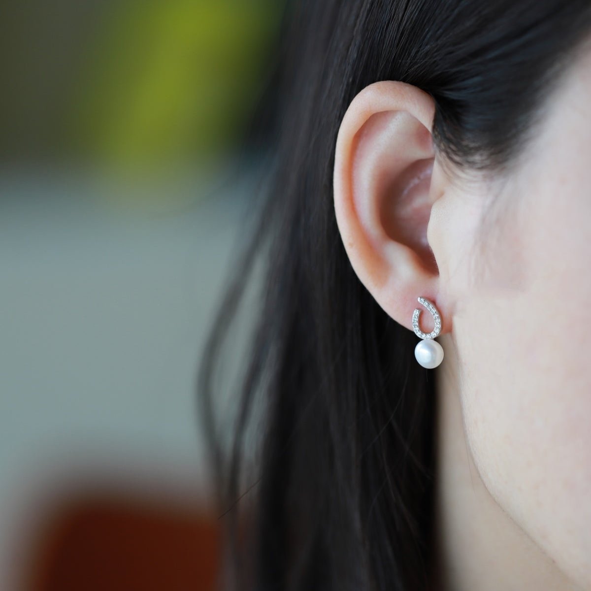 Dainty Horse-shoe Pearl Earrings