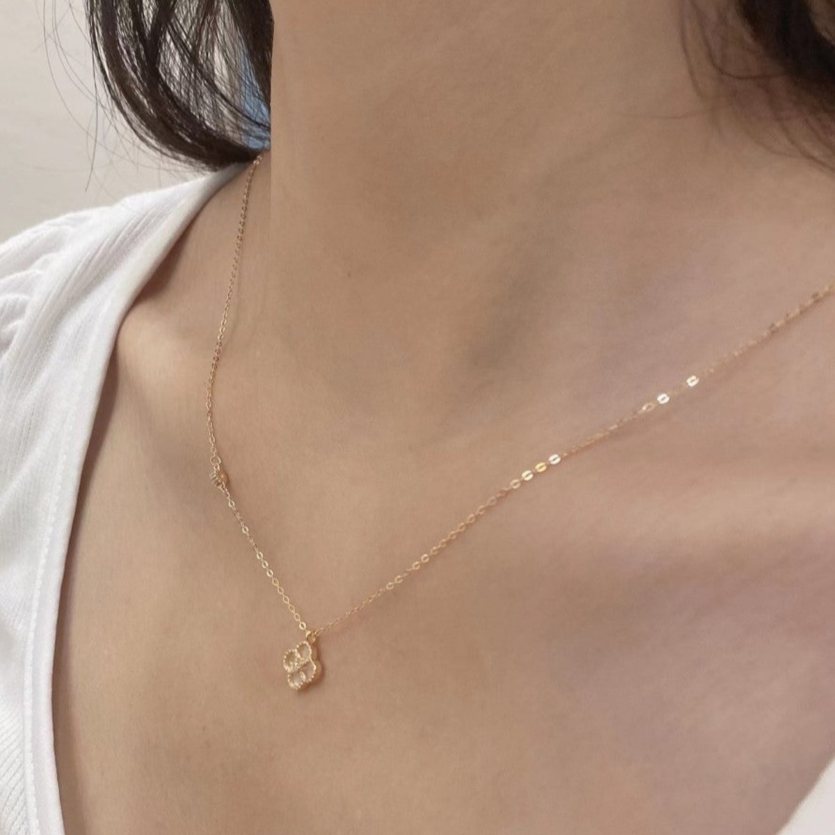 Reversible Mother of Pearl Clover Necklace