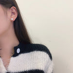 One Pearl Wonder Earrings - 8 mm